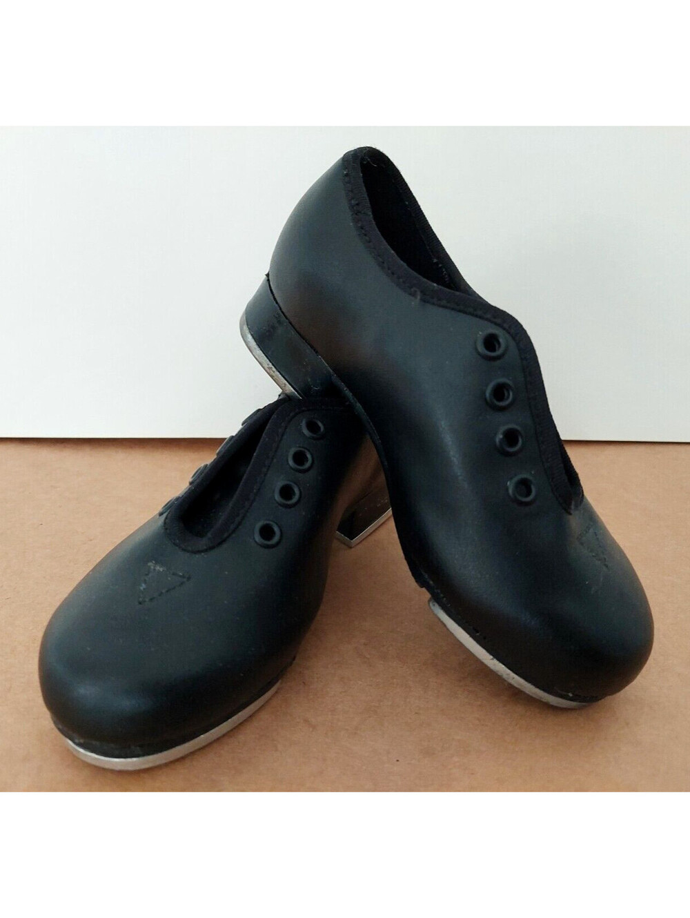 Bloch Jazz Tap Shoes Children's Size 7.5 M one pair pre-owned (no laces)